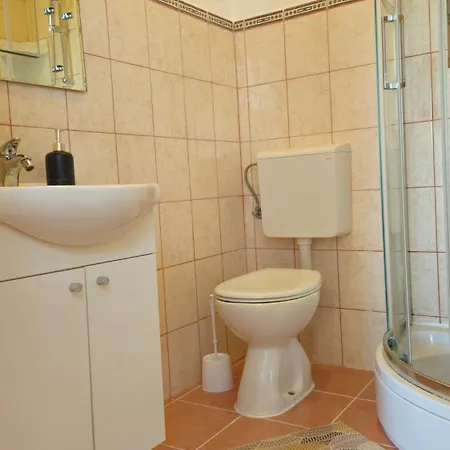 House Nena 4*