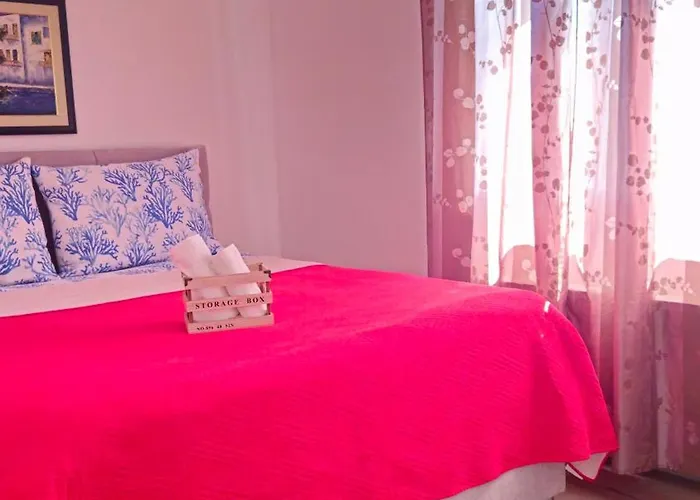 House Nena Konukevi 4*