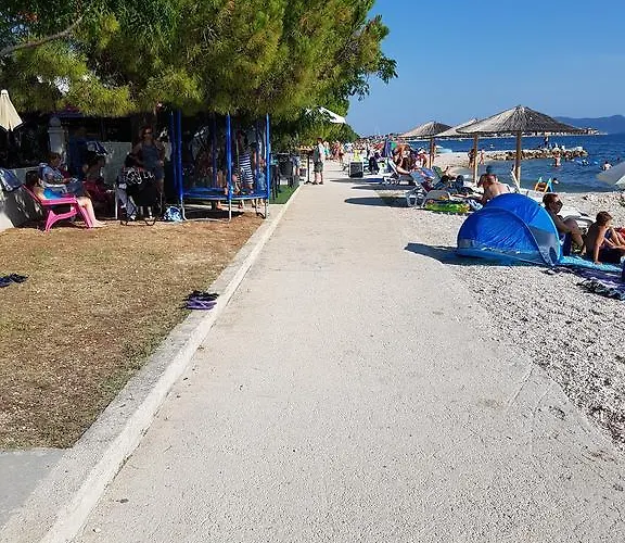 Konukevi House Nena 4*