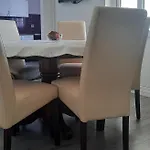 بيت ضيافة House Nena بيبينيا