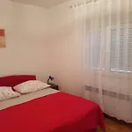 بيت ضيافة House Nena بيبينيا